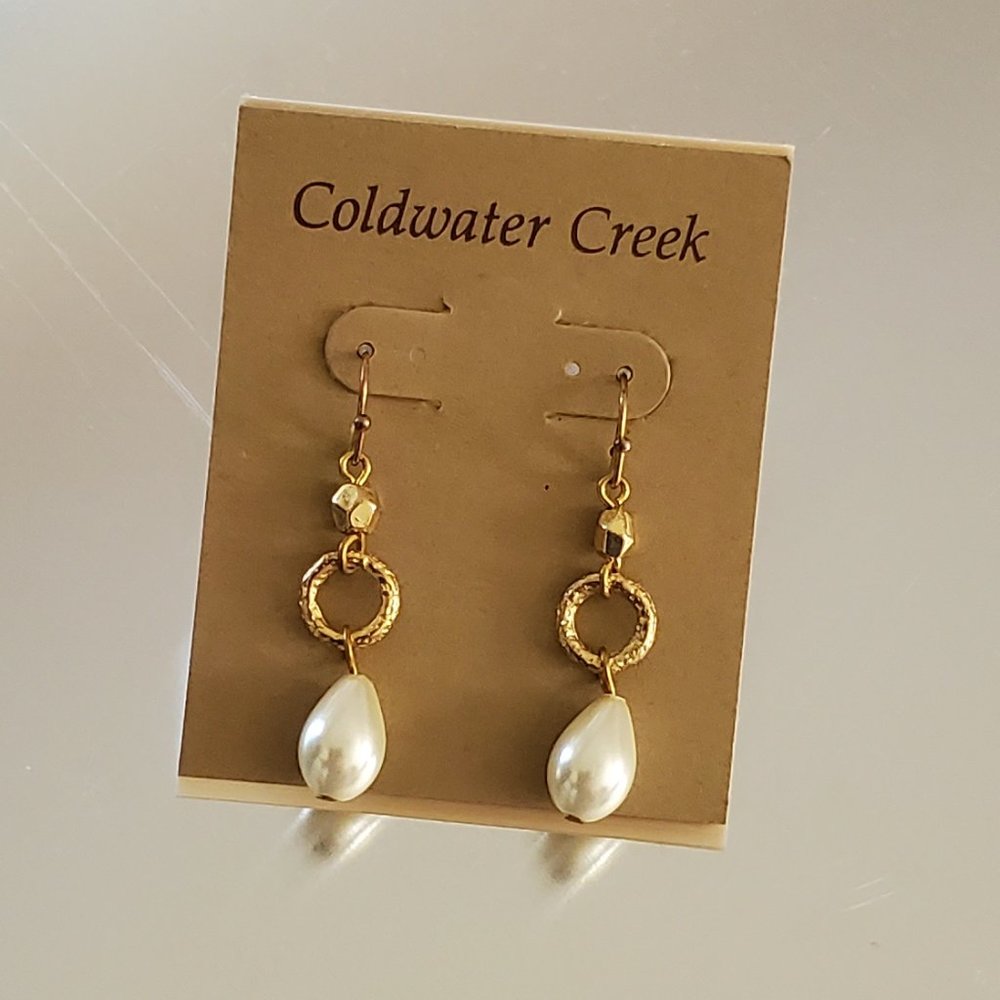 Coldwater Creek Earrings Pearl/Gold